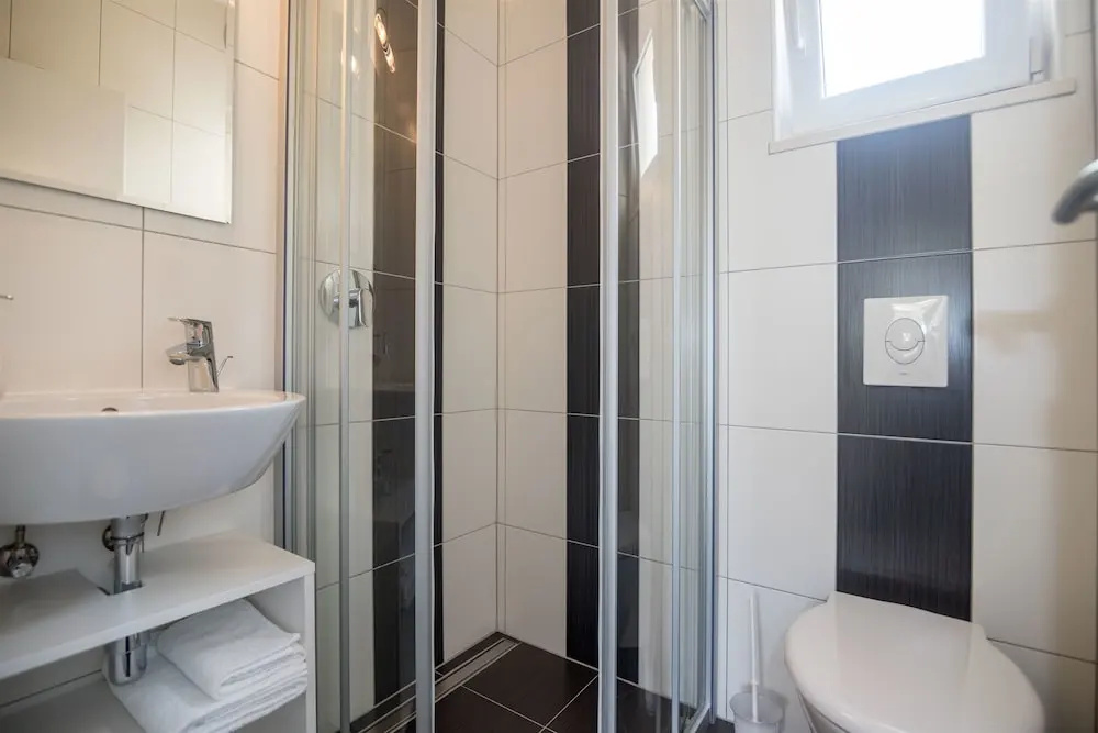 Apartments and Room Maestral