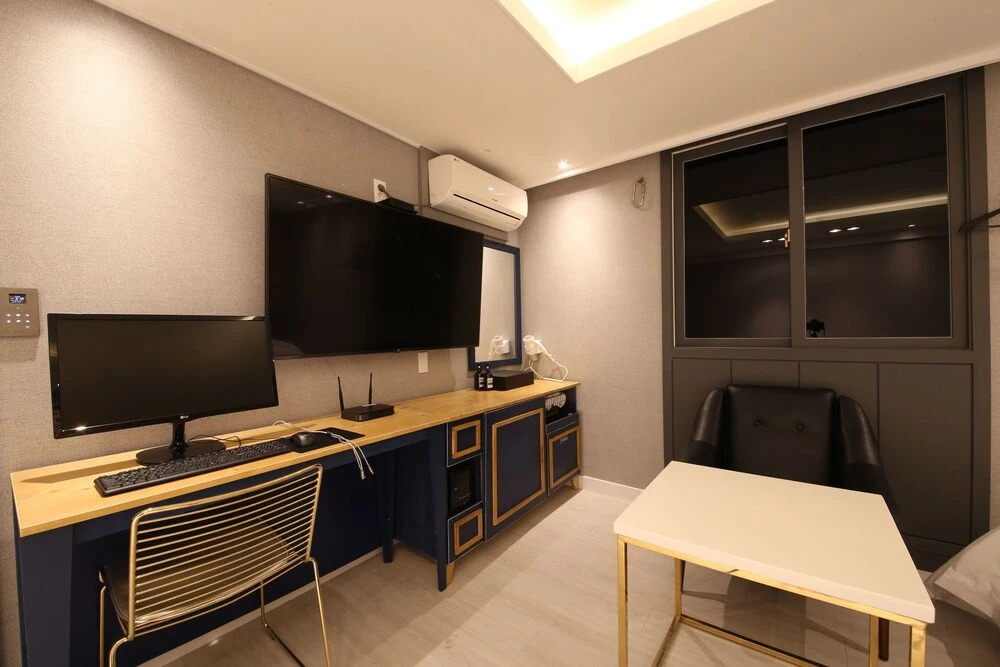 La Luce Hotel