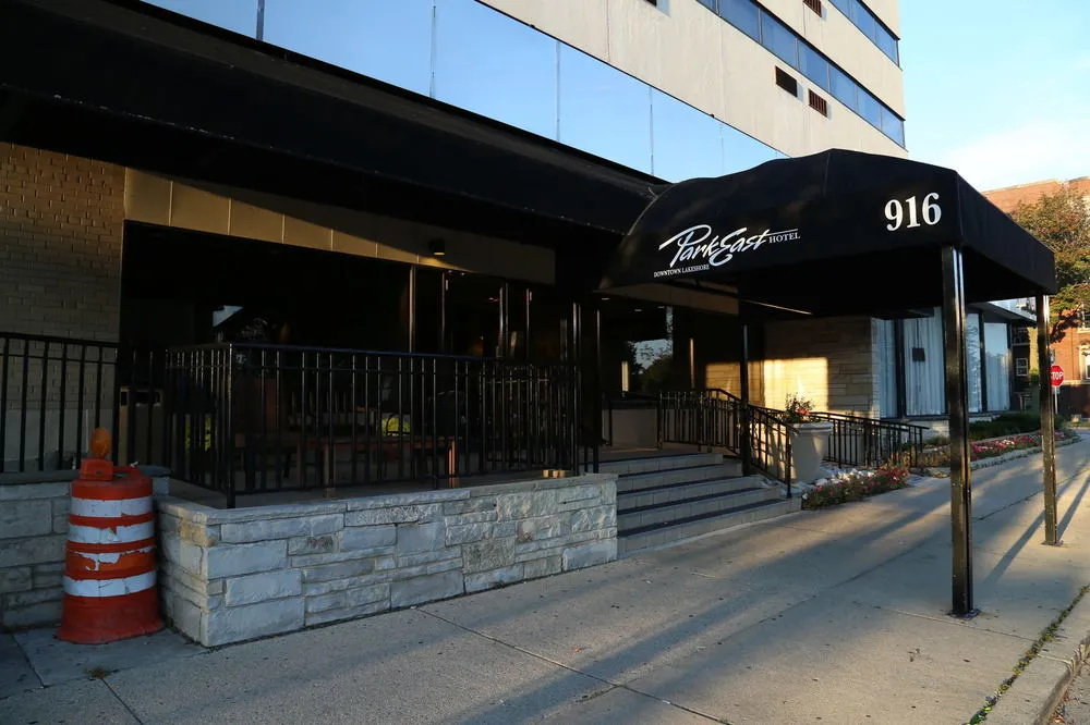 Park East Hotel