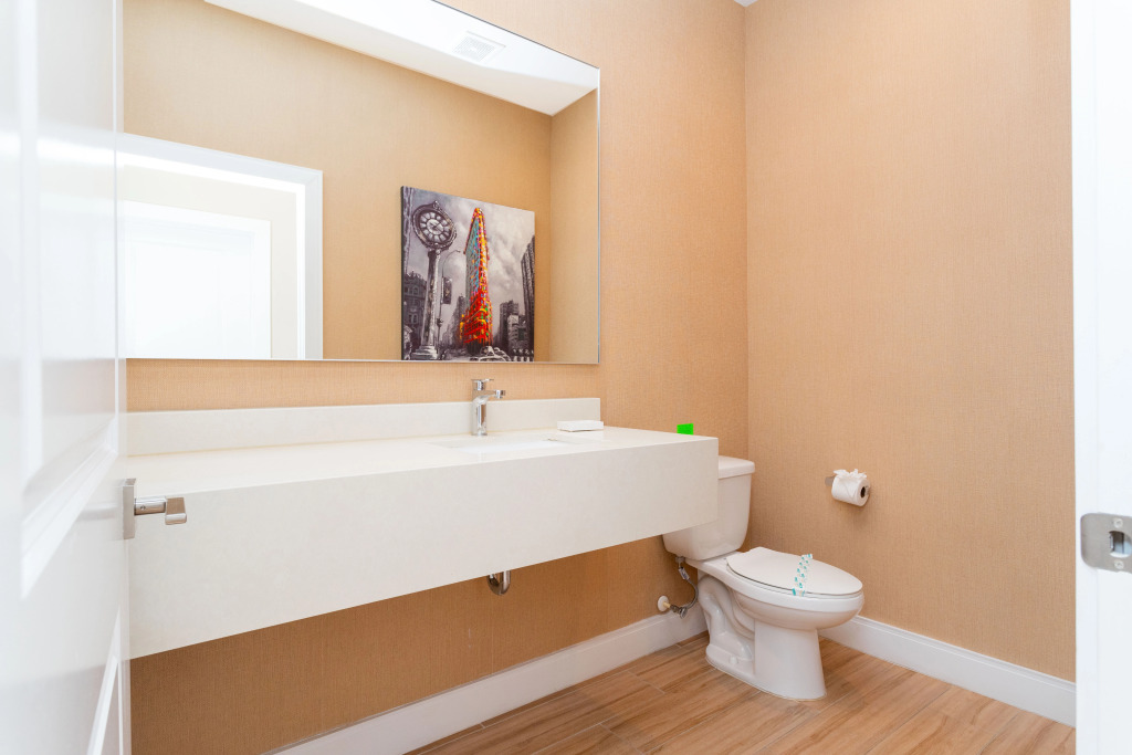 Gorgeous 3 Bd Close to Disney   Magic Village 7568