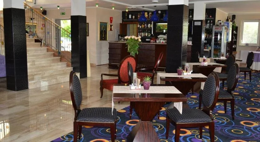 Hotel 365