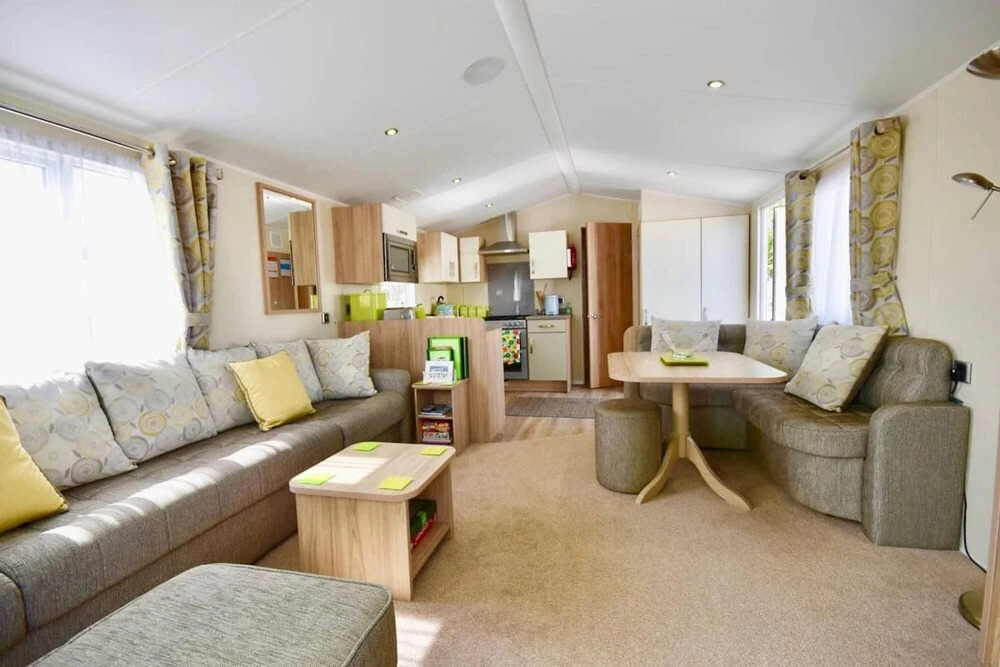 Benarama Lovely Dog Friendly Two Bed Lodge Sleeps 4 Close to Ryde