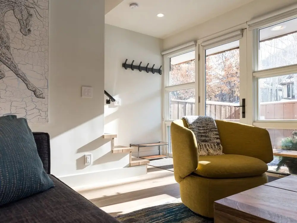 South Original TownHome Unit C - 3 Br Townhouse