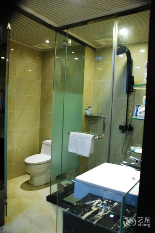 Отель Junyi Hotel Yingmenkou