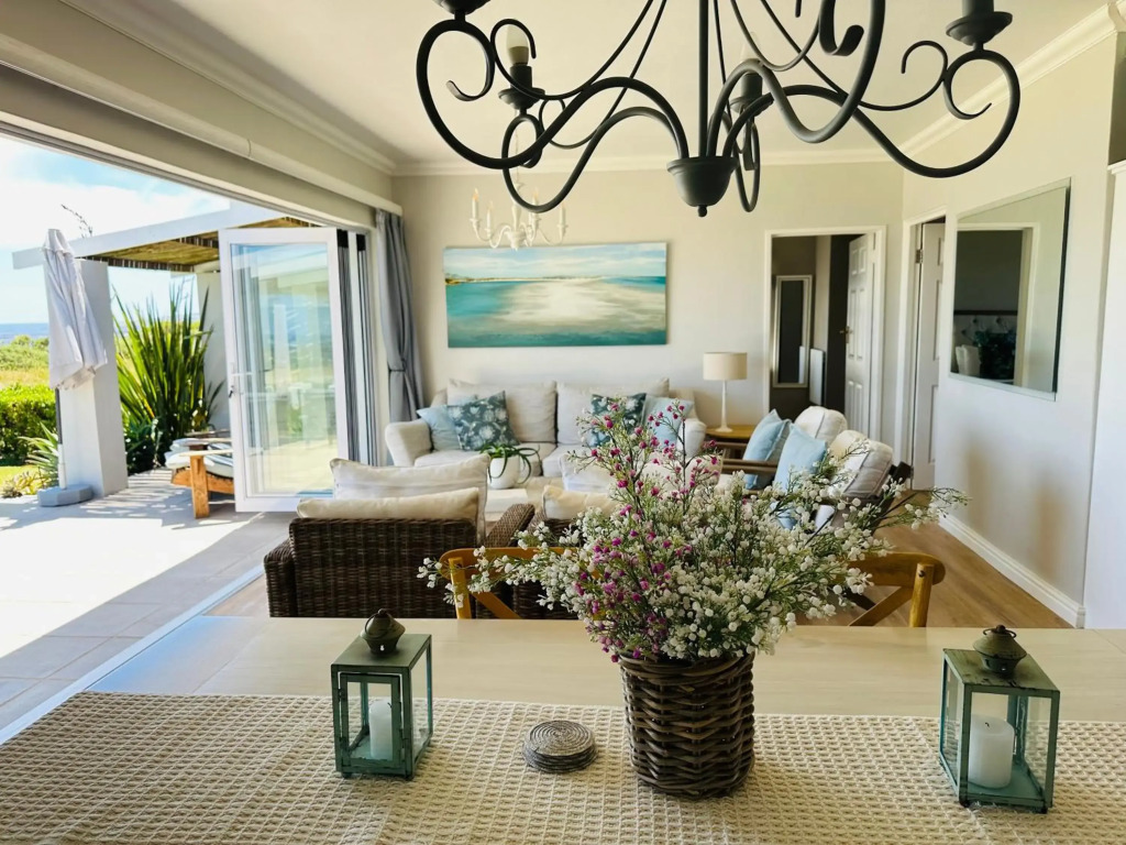 Shore's Edge cottage