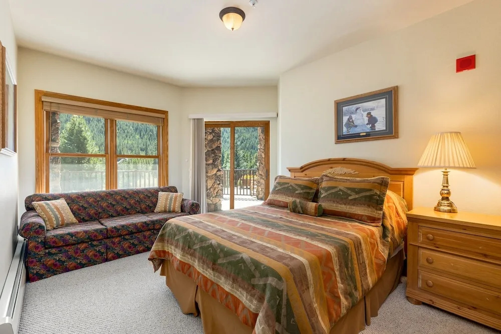 5949 Hidden River Lodge 3 Bedroom Condo by RedAwning