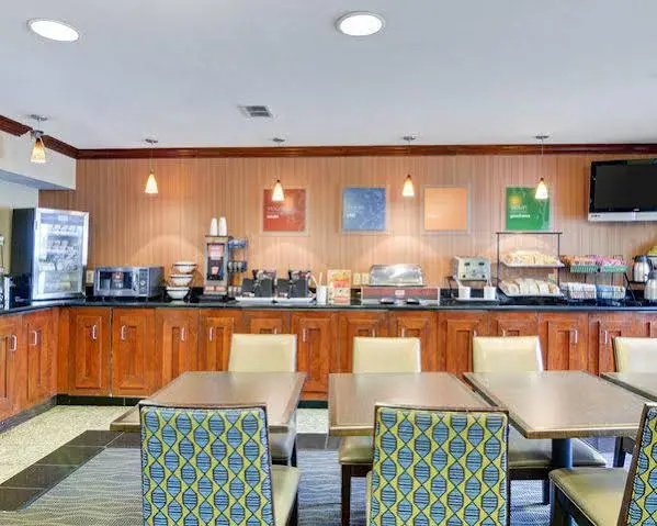 Spark by Hilton Sterling Dulles Airport