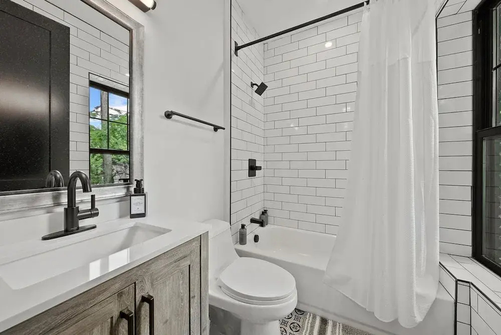 New Lux 3bed 3 5bath Short North