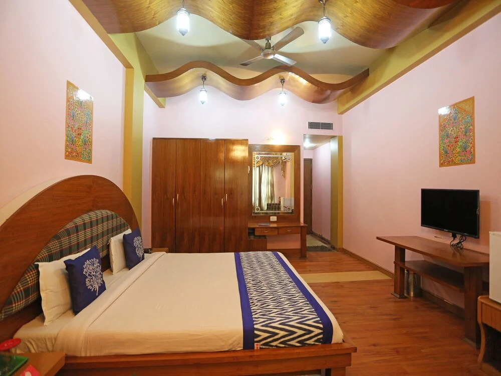 OYO 6409 Hotel Silver Star