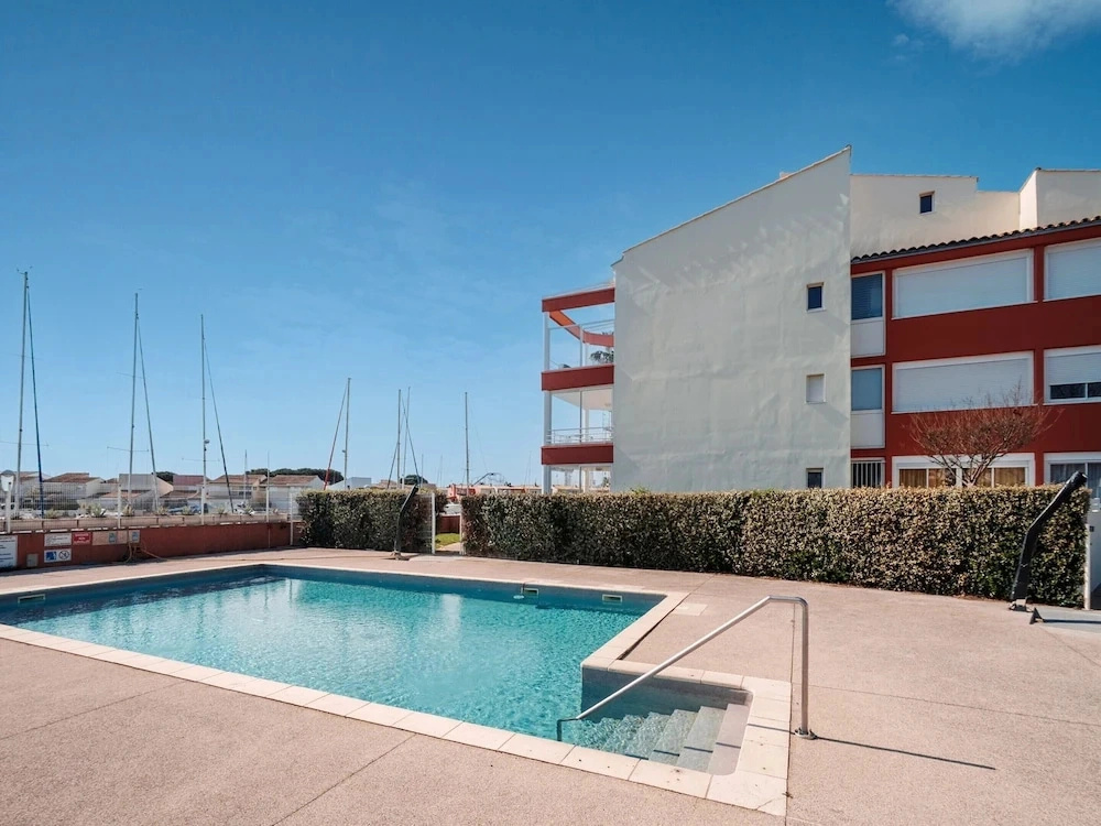 Quiet Elegance Near the City Center Agde