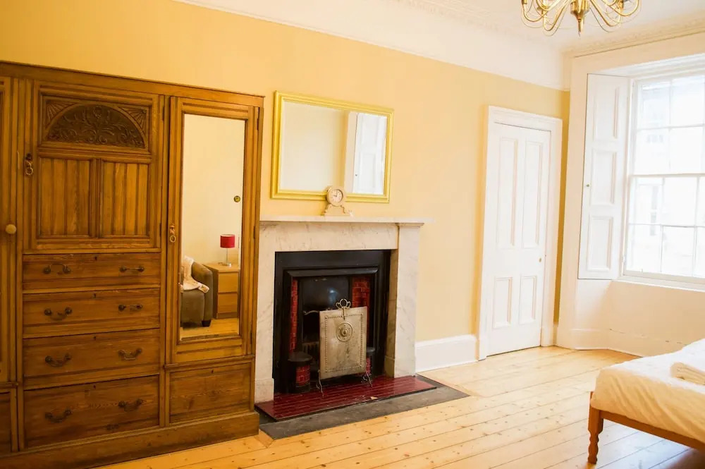 Spacious 4 Bedroom New Town Home