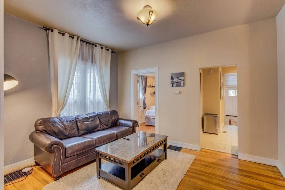 2BR Old Colorado City Garden of The Gods