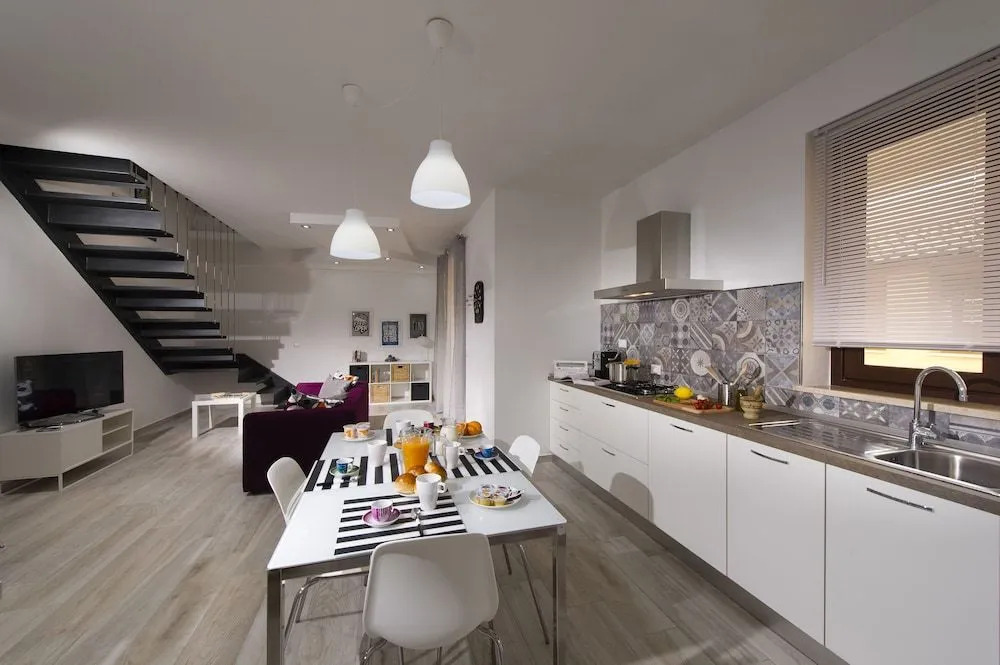 La Suite Di Tyche