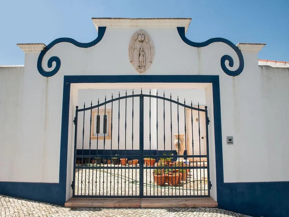 Farmhouse in Montemor-o-novo With Pool