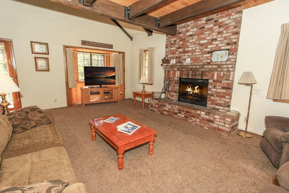 Crater Lake Villa