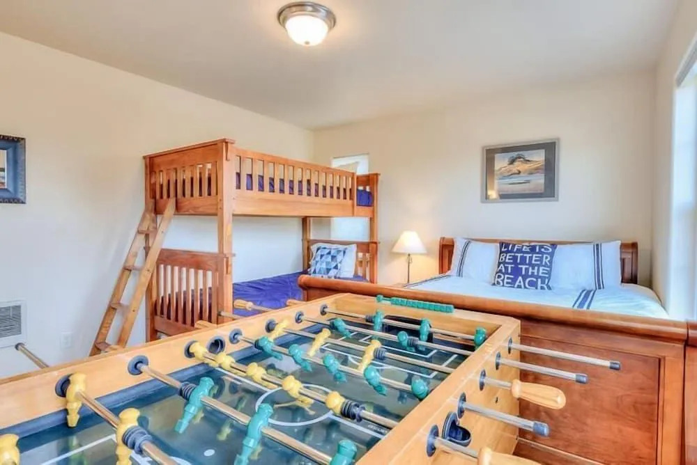 Charming Escape with Hot Tub and Game Amenities - Delightful Family Haven