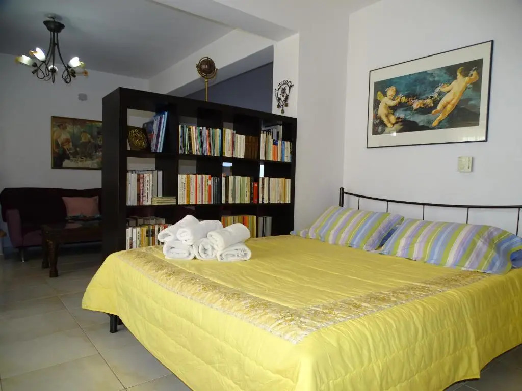 Dreamy studio with private garden