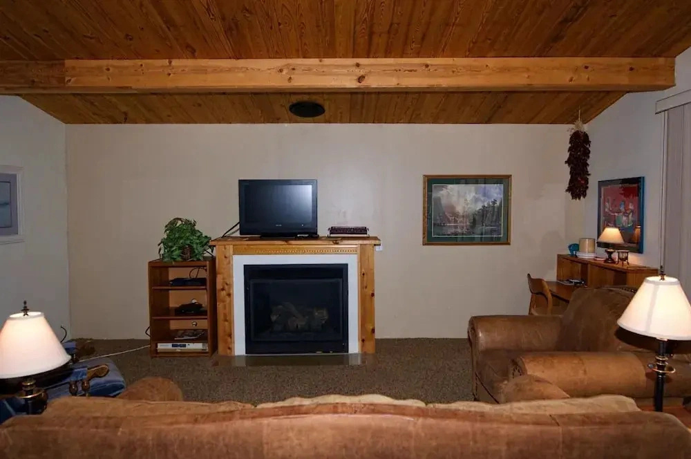 Mama Bears Cabin