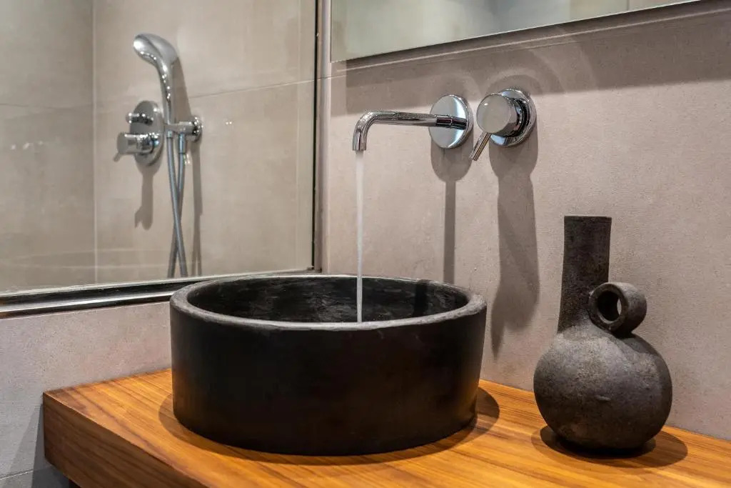 Thira Gold Suites