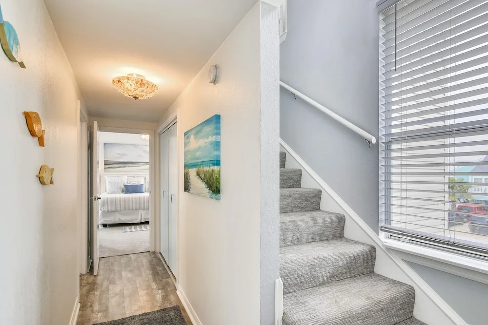 Pelican Paradise West 3 Bedroom Home