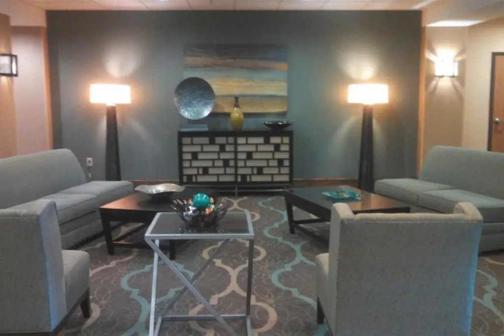 Comfort Suites