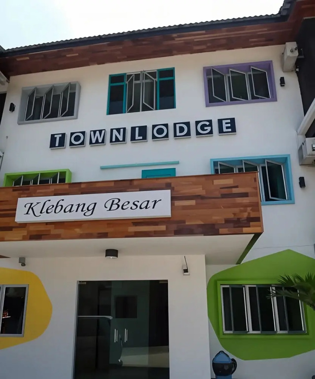 69 Hotel