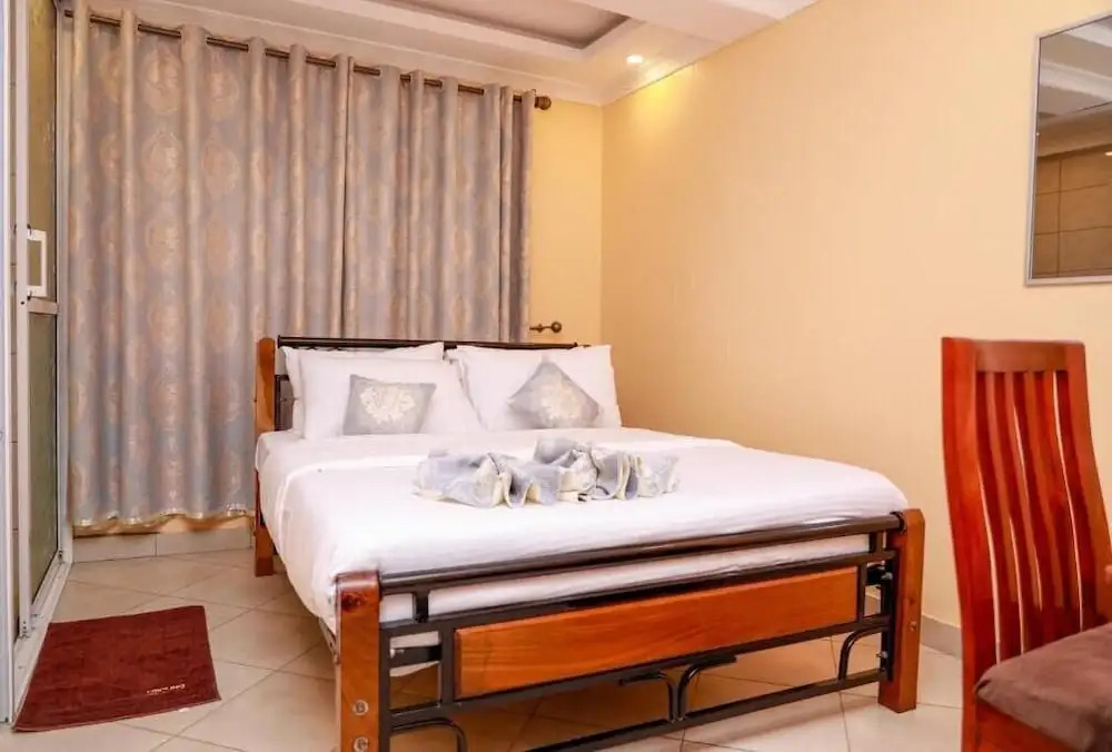 TRIPLINQ HOTEL & RESORT Nkubu- Meru
