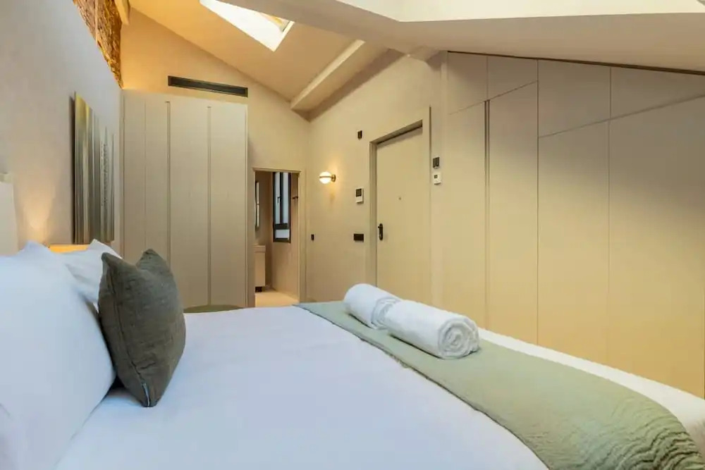 w Cozy Penthouse at Palacio Real