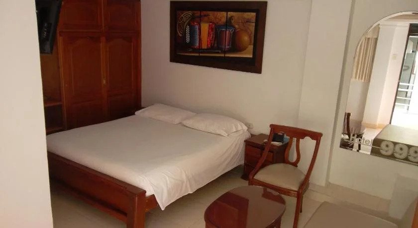 Hotel 999