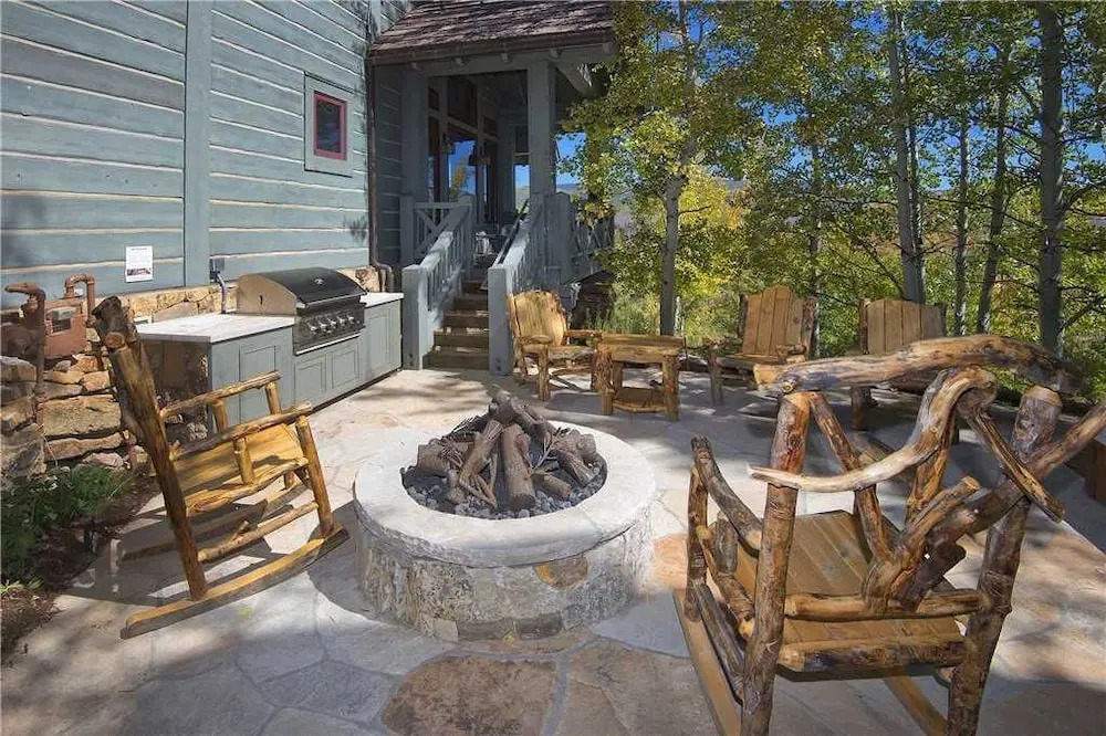 Buckhorn Townhome #9 4 Bedrooms 5 Bathrooms Townhouse