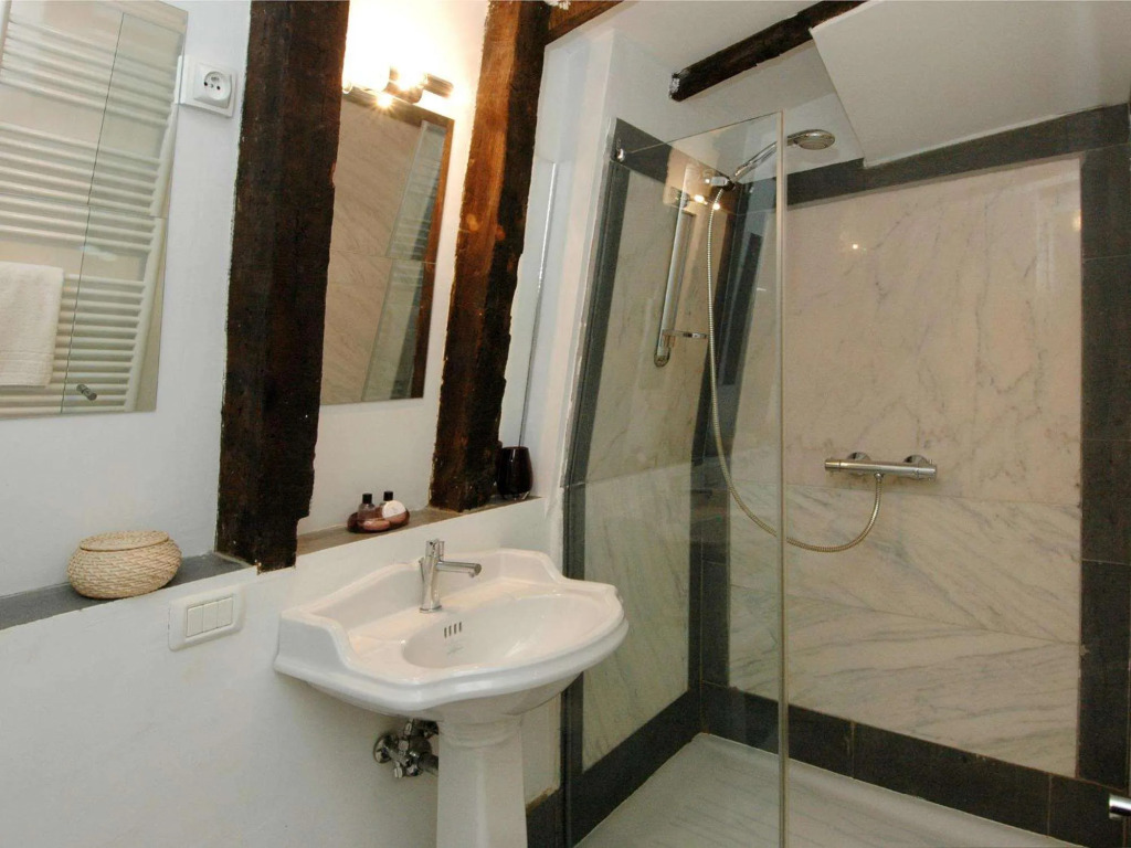 Gregoire Apartment