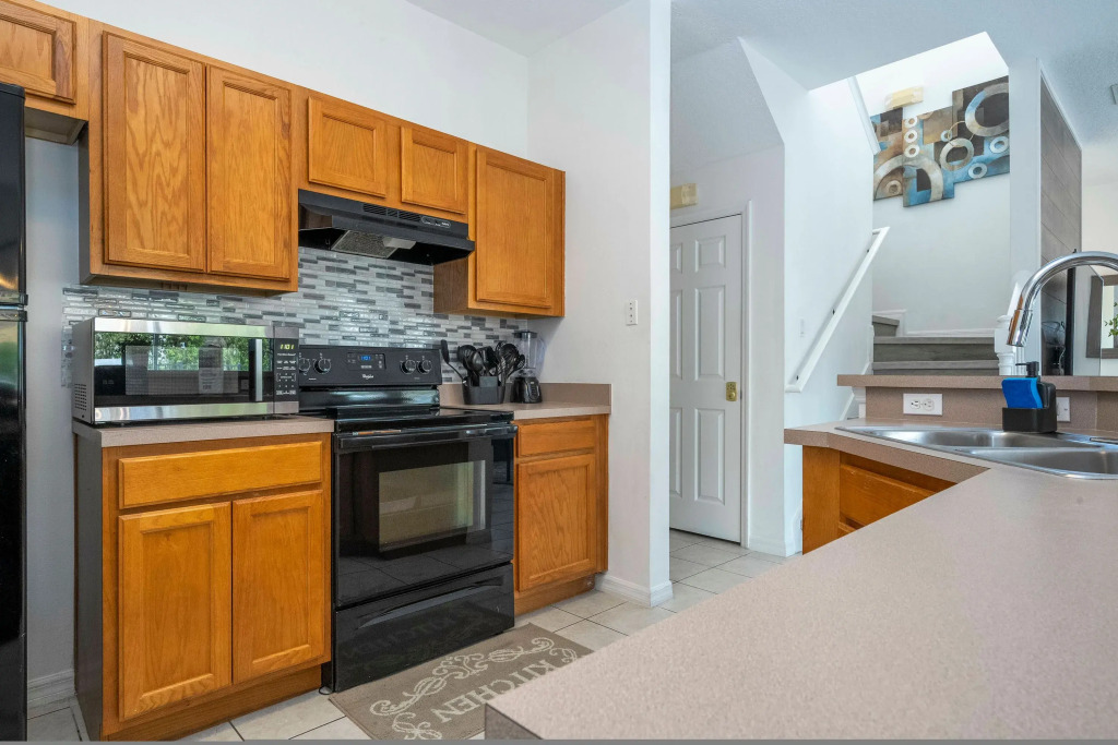 4 Bedrooms Close to Disney