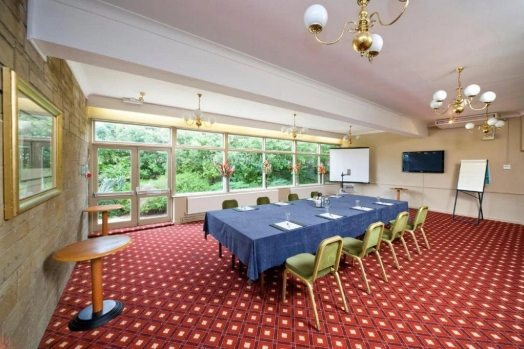 George Hotel