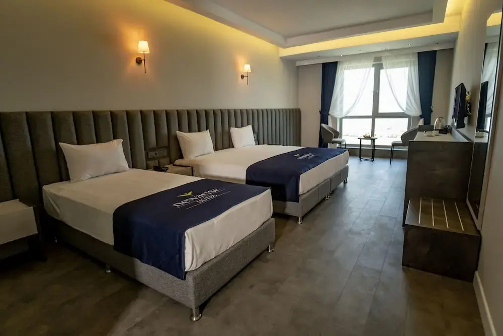 Newarise Hotel