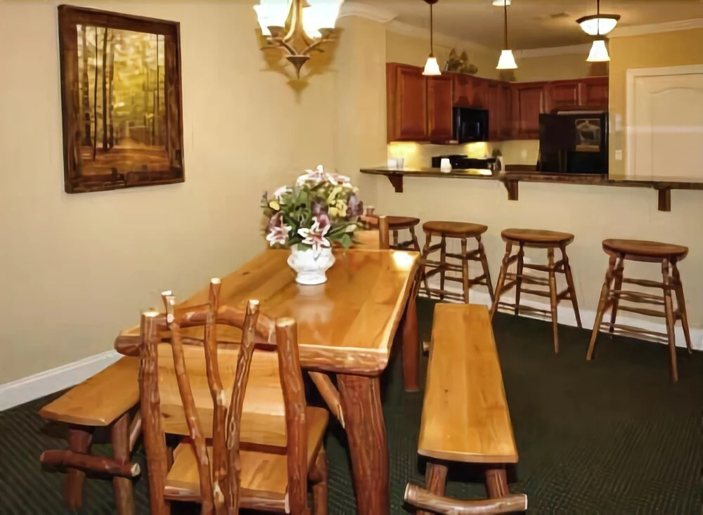 Summit Manor Condominiums