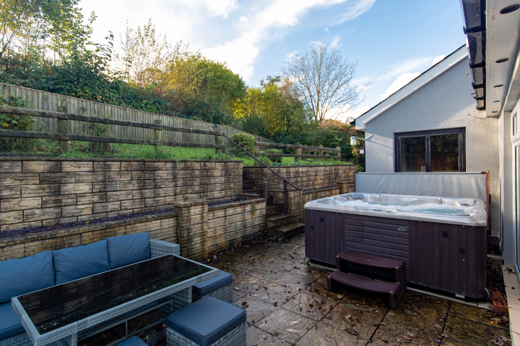 Hazelglade Cottage - Hot Tub, Games Room, Pet Friendly