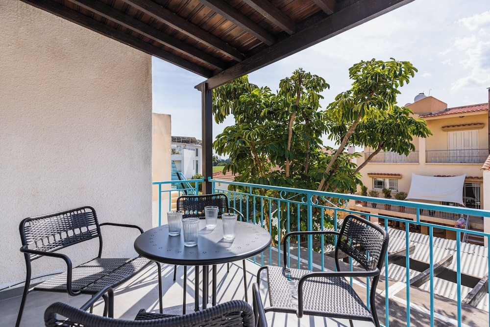 Coastal Oasis Family Suite