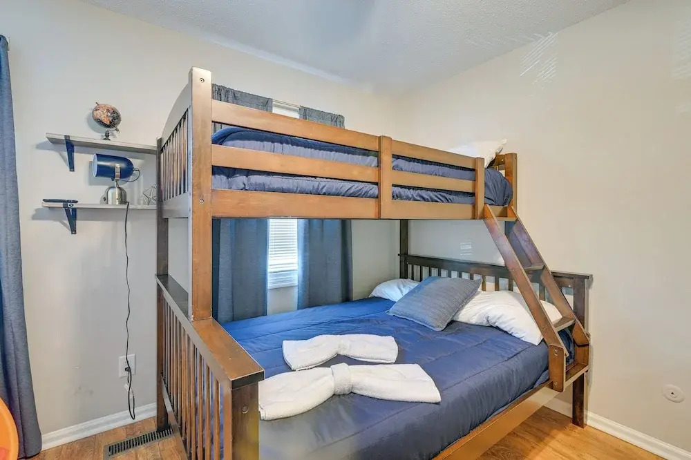Walk to Ocean - Townhome w/ Patio in Myrtle Beach!