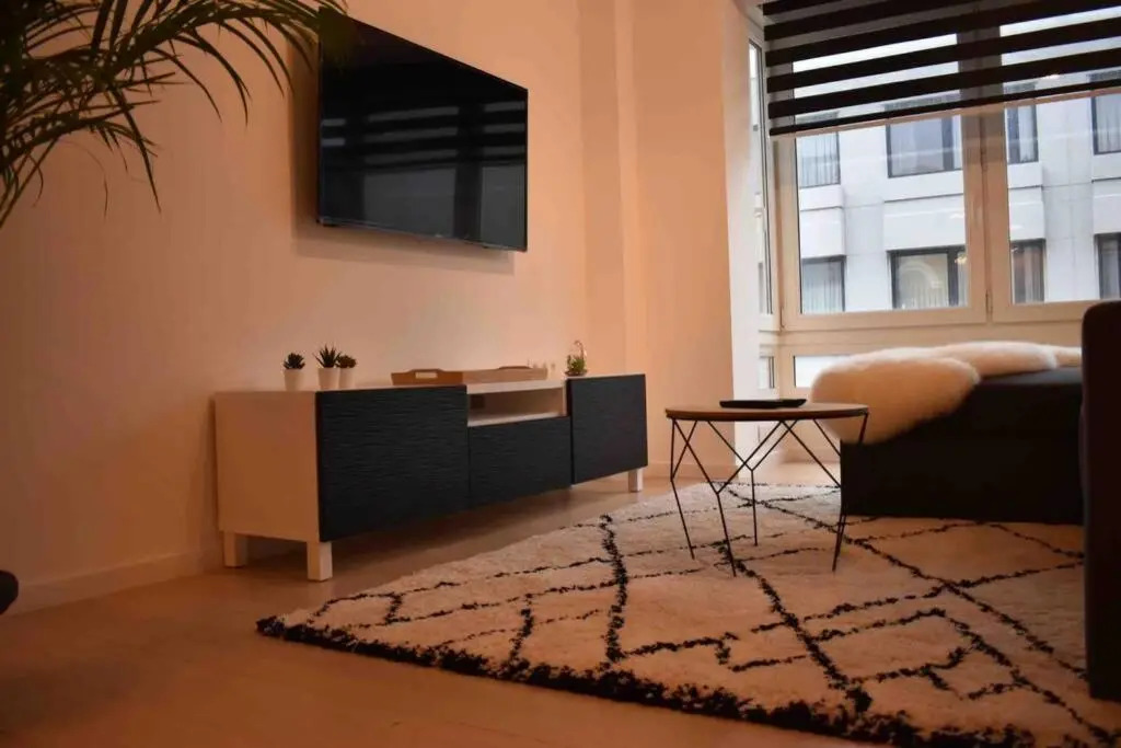 Vernieuwd appartement op 200m van de zee