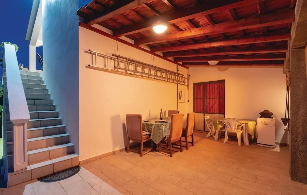 Beautiful Home in Pelegrin With Wifi and 3 Bedrooms