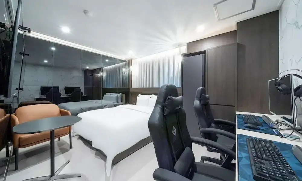 Rosy Hotel