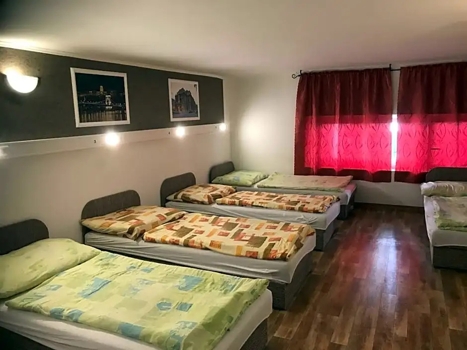 Opera Hostel Budapest