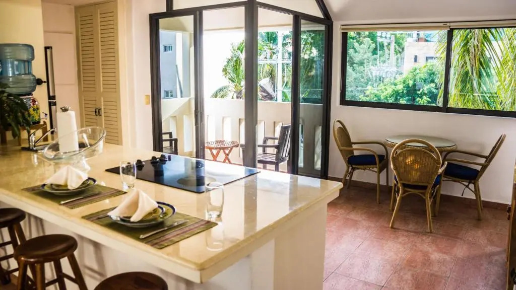 Royal Palms 6