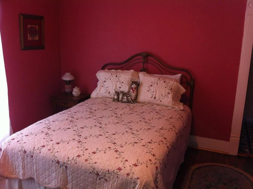 Brooks House Suites