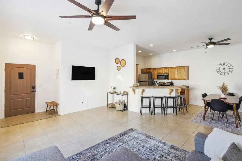 1 Mi to Lake: Airy Home w/ Patio in Lake Havasu!