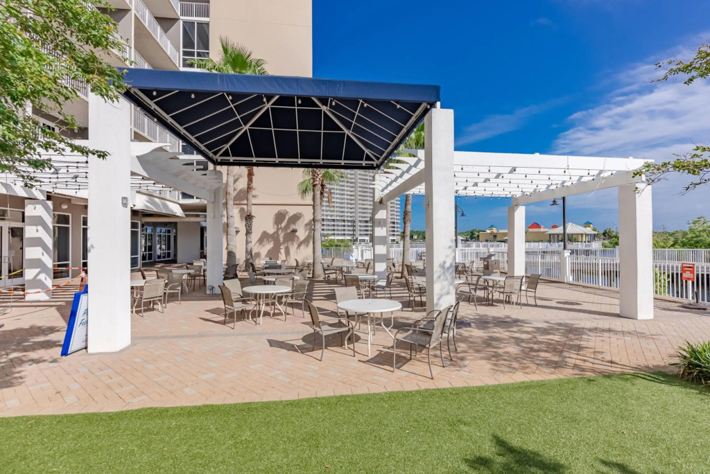 Laketown Wharf Beach Resort