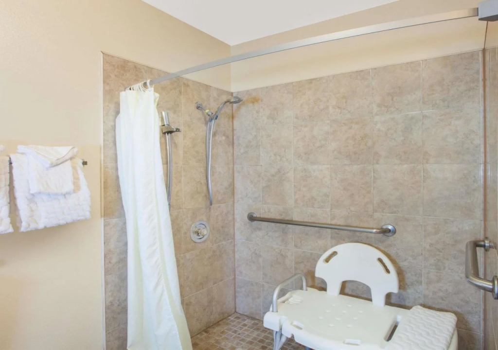 Super 8 by Wyndham Los Angeles/Alhambra