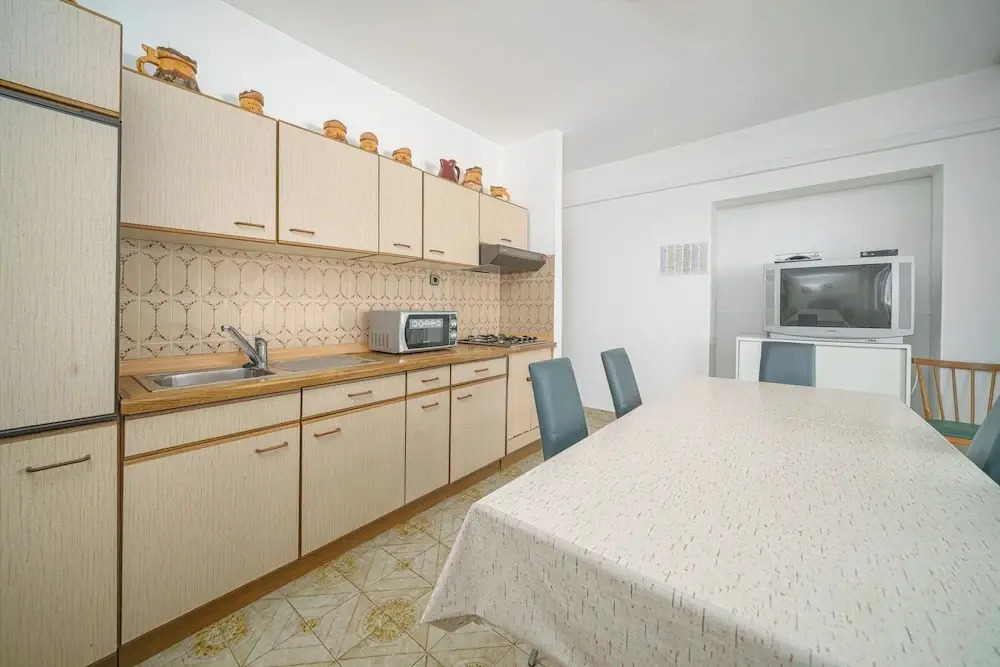 Apartments and Rooms On the Beach
