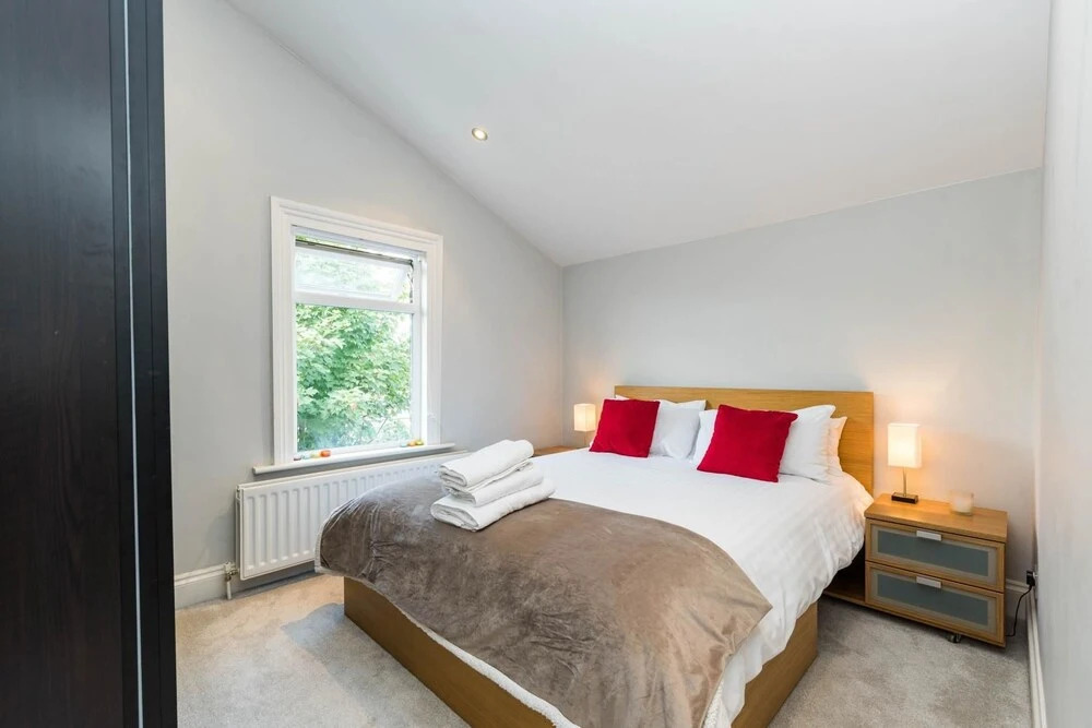 Luxury Modern 1 Bed Loft Conversion Clapham South