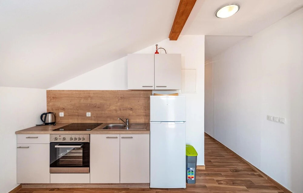 Nice Home In Posedarje